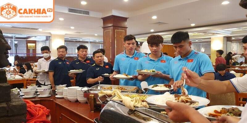 Chế độ dinh dưỡng của các cầu thủ luôn luôn chú trọng protein 